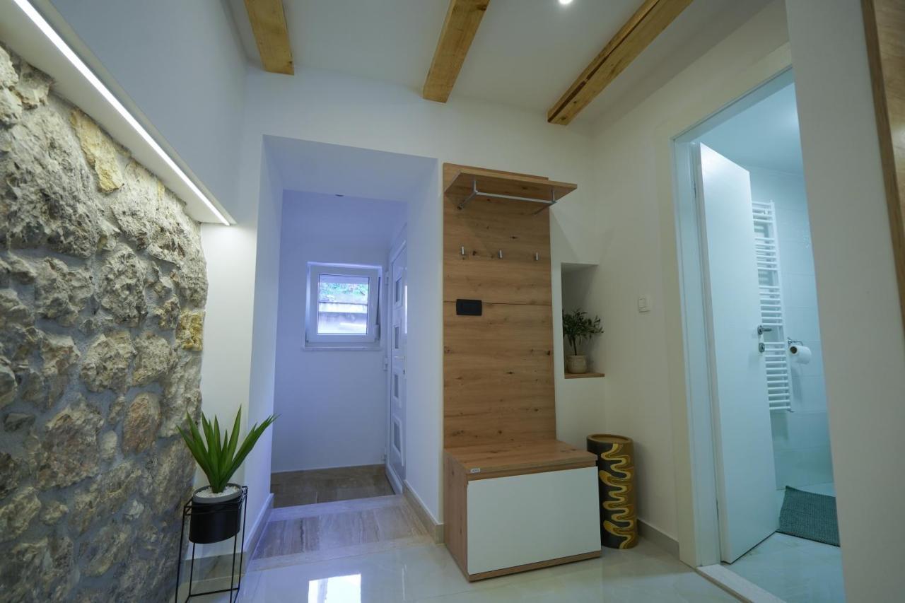 Apartment Ispod Ure Sinj Exteriör bild